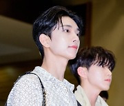 세븐틴 조슈아, '옅은 미소로 출국' [사진]