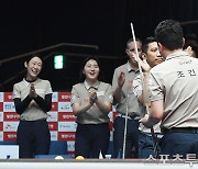 [ST포토] 첫 세트를 가져가는 조건휘-응오