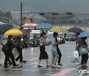 광주 호우특보 20분 만에 '경보' 상향…"시간당 30㎜ 강한 비"