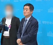 이동관 자녀 담임 교사 기자회견 "이 후보 아내 전화 왔었다"