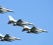 [속보] "미국, 우크라에 F-16 전투기 제공 승인"