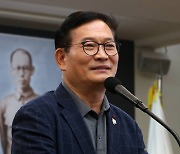 [속보]'민주 돈봉투' 수사 검찰, 캠프 식비 대납 의혹 사업가 압수수색