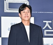 이선균,'훈훈하게' [사진]