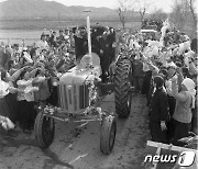 북한, '천리마시대' 재조명…"집단과 동지를 위해 모든 것을 바쳤던 시대"