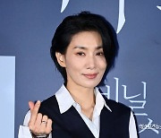 [단독] '데뷔 30년' 김서형, '뉴스룸' 뜬다…연기 神의 솔직 입담