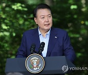 尹 "日오염수, 투명하게 처리돼야…3각 안보 더욱 견고해질 것"(종합)