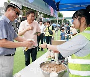 [포토] 대학로 차없는 거리 행사