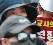 벽에 머리 박는 특수 학생에게 교사가 헬멧 착용 가능…교실 안전 강화 목적