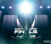 T1과 젠지, ‘2023 LCK 서머’ 우승컵을 향해 격돌  [쿠키포토]