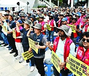 [포토] “강제노동 철폐” 요구하는 이주노동자들