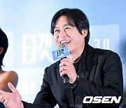 김성균, "우리 동네 중고 장터에는 땔감 올라와" [사진]