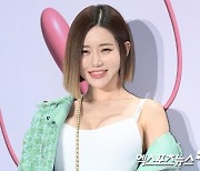 DJ 소다 '성추행 피해'에 日 공연기획사 나섰다…관객 3명 고발