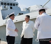 김정은, 한미연합연습 기해 해군 시찰ㆍ순항미사일 발사 참관