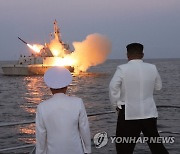 김정은, 한미연합연습 기해 해군 시찰ㆍ순항미사일 발사 참관