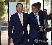 '효성 형제의 난' 관련 공판 출석하는 조현문 전 부사장