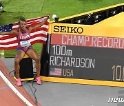 '마리화나 논란' 리처드슨, 세계선수권 여자 100ｍ 우승…10초65 대회新