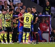 아르테타, 일본 DF 도미야스 퇴장에 폭발…"이러다 8대8 축구 되겠다" 조롱