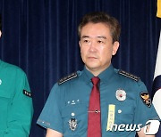 이상동기 범죄 재발 방지를 위한 담화문 발표 지켜보는 한동훈·윤희근