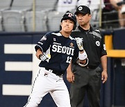 "공수 최고의 모습…1400G 출장 축하" 2연승 중심 '캡틴'이 있었다