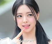 ITZY 유나, 해외서 '욕설' 들어...리더 예지가 침착하게 대응