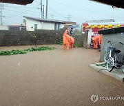 시간당 최대 65㎜ 폭우…광주·전남 시설물 침수 잇달아(종합)