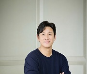 [인터뷰③] 이선균 "'짜증계 스칼렛 요한슨'은 옛말, 박정민 짜증 연기에 감탄"('잠')