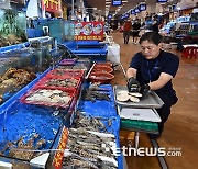 유통가, 日 오염수 방류에 '비상'…안전 관리체계 강화 '총력'