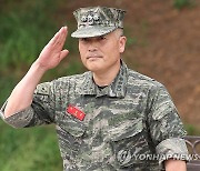 국방부 '해병대 순직사고' 경찰 이첩…내일 수심위 첫 회의