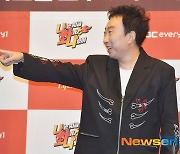 사랑꾼 박명수 “아내 신호위반 벌금 대신 내야 한다”(라디오쇼)