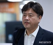 '김용 알리바이 의혹' 전방위 압수수색…변호인·선대위 관계자