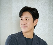 이선균 '예측불가 남편'[★포토]