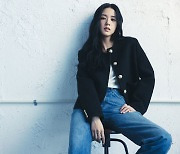 [Biz&Girl] LF 던스트, 블랙핑크 지수와 '영속적인 멋' 담은 가을 패션 공개