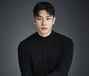 성훈, ‘도시어부5’ 출연…이경규-이덕화와 낚시 케미