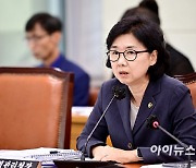 [포토]답변하는 지영미 질병관리청장