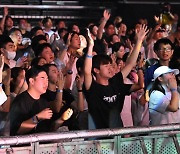 온라인 첫 활용으로 참가자 급증...청년 맞춤형 스트랩, 팔찌 향으로 감동 선사