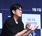 이선균, 반갑게 보내는 박수 [포토엔HD]