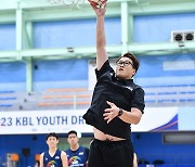 [KBL 유스 드림 캠프] ‘빅맨 출신’ 송창무, ‘스크린’을 학생 선수들에게 강조한 이유는?