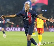 '음바페 멀티골' PSG, 랑스 3-1 꺾고 시즌 첫 승리…이강인 결장