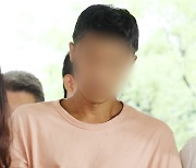 '은평구 흉기난동' 남성, 영장심사 출석