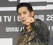 '신병2' 절대반지 자랑하는 김지석 [포토]