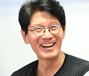 이강철과 서튼 180도 뒤바뀐 운명…10위→1위 LG 위협하는데, 1위→7위 추락 ‘충격의 사퇴’