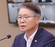 고용장관 “노조 전임자 위법 다수”… 하반기 노동개혁에 재시동