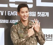 '신병2' 김지석 "출연 부담감 있었지만..계급장 권력 즐겼다" 웃음