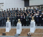 육사 홍범도 흉상만 쏙 빼서 이전 가닥…국방부 "육사에 부적절"