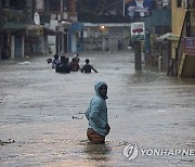 미 남동부에 잇따라 허리케인·열대성 폭풍 접근…폭우 등 예상