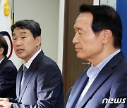 이주호 "교사 집단행동 위한 연가·병가는 명백한 위법행위"