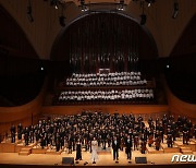 동아제약 '소외계층 청소년 후원' 자선연주회 개최