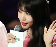 에버글로우 시현 '더쇼' 미녀 MC