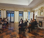 Enjoying Baroque music in a royal palace: A Baroque concert in Deoksugung Palace