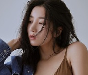 '파격 노출' 권은비, 속옷 입고 역대급 글래머 몸매 자랑